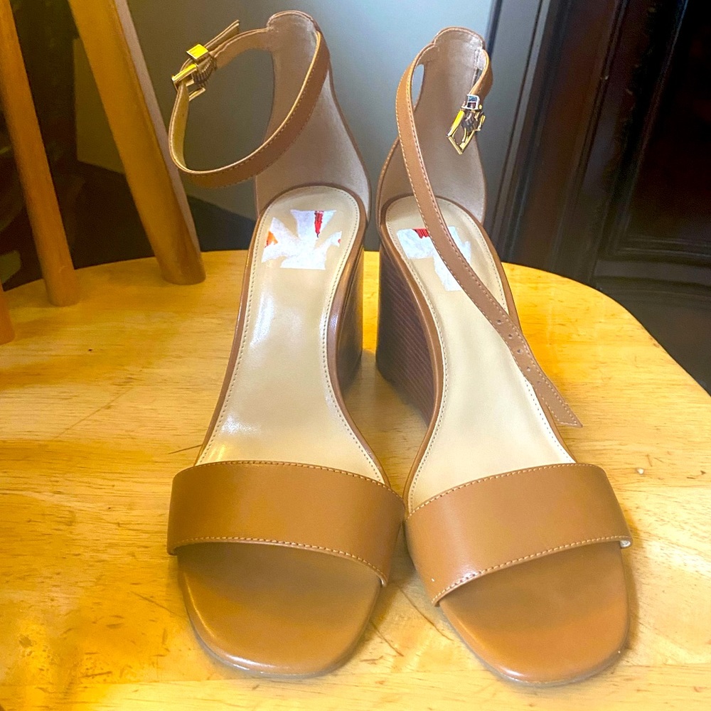 Michael Kors Fiona Wedge Dress Sandals (Brown) size 9.5